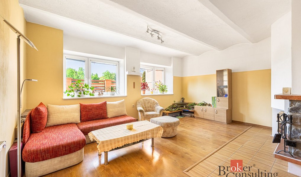 Prodej domu 132 m² s pozemkem 589 m², Tis – náhled fotky 3