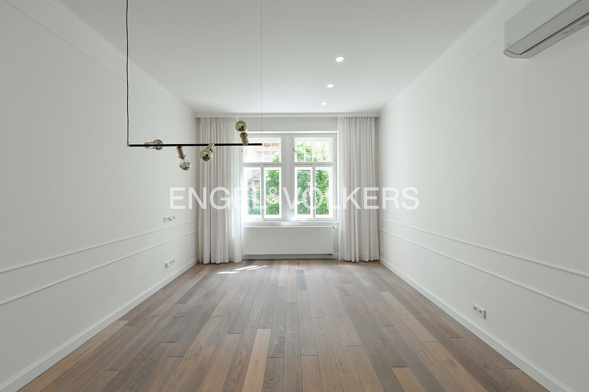 Pronájem bytu 3+kk 92 m² — photo 2