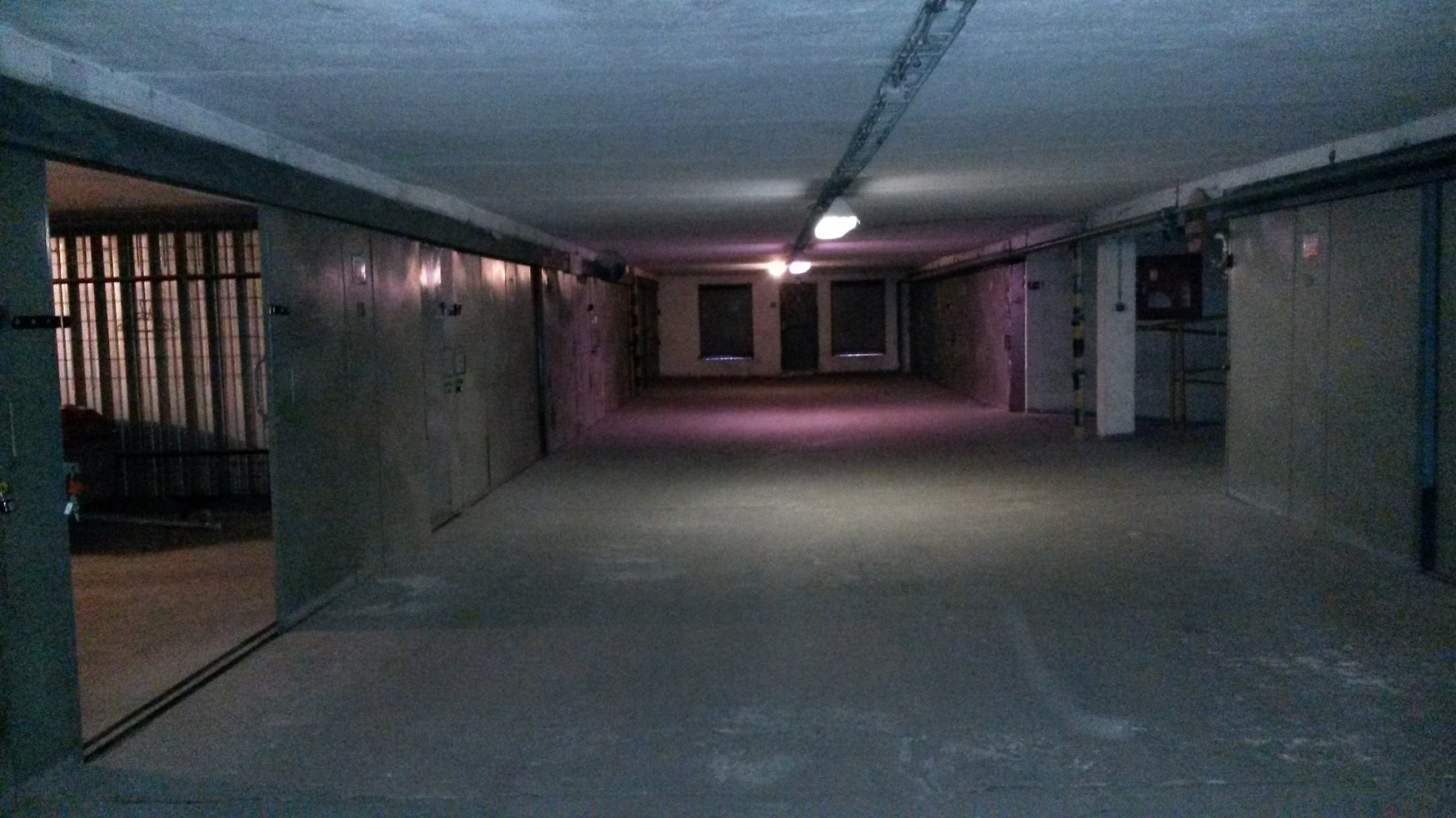 Podnájem garáže 20m2 ve vícepatrové budově, ostrava zábřeh. — photo 3