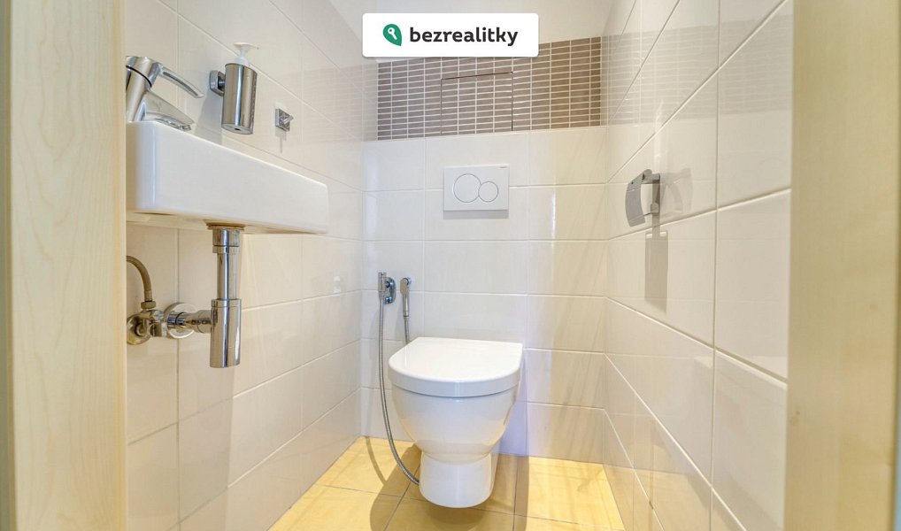 Prodej bytu 3+1 75 m², Praha – náhled fotky 15