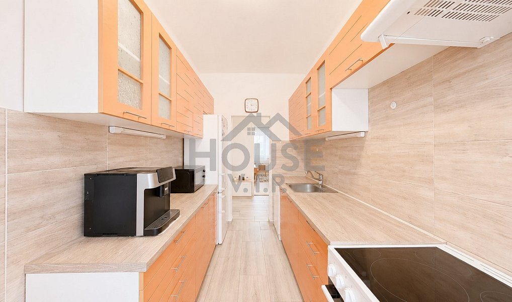 Prodej bytu 3+1 77 m², Praha – náhled fotky 9