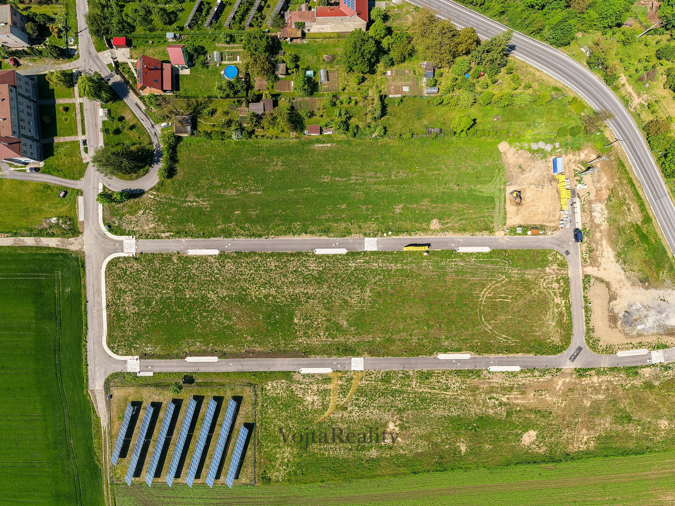 Prodej stavebního pozemku 811 m² – fotografie 3