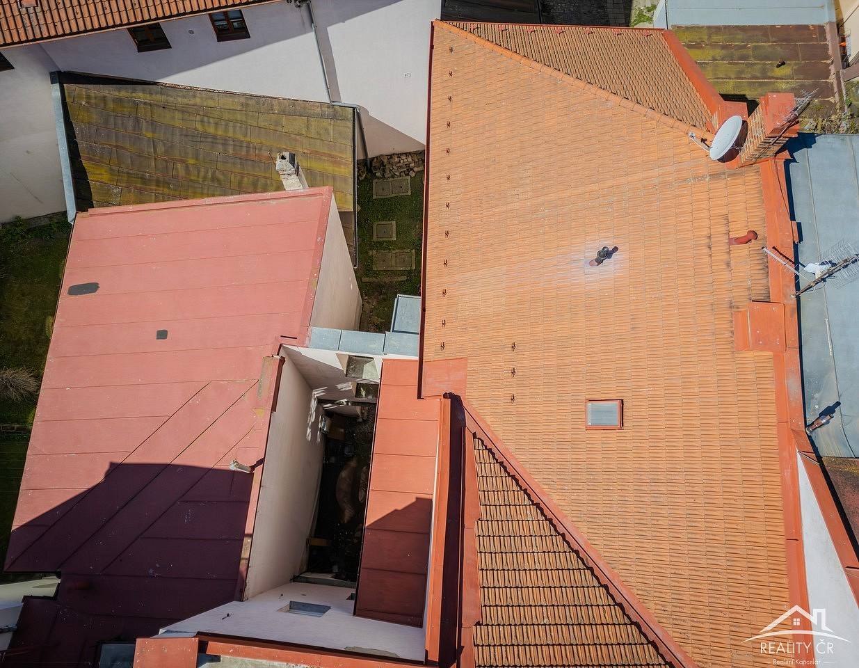 Prodej nájemního domu, činžáku 615 m² – fotografie 3