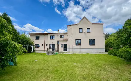 Prodej domu 165 m² s pozemkem 889 m², Ke Břvům, Praha 5 - Sobín