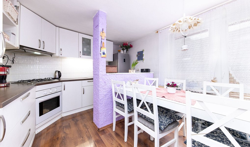 Prodej domu 220 m² s pozemkem 229 m², Olešnice – náhled fotky 2