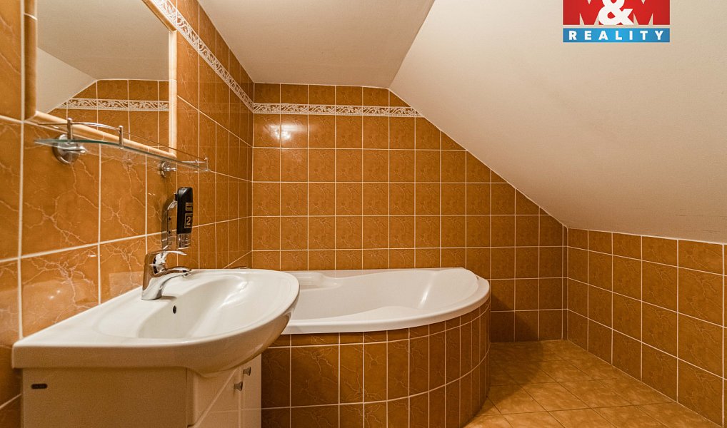 Prodej ubytovacího objektu 661 m², Černá Voda – náhled fotky 9