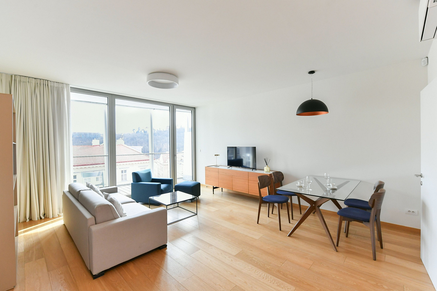Pronájem bytu 2+kk 62 m² – fotografie 3
