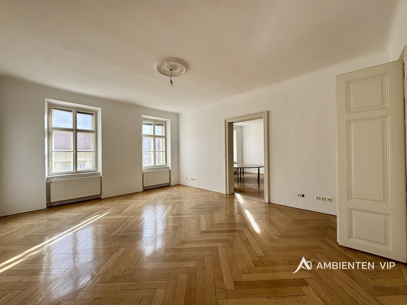 Pronájem kanceláře 316 m² – fotografie 4