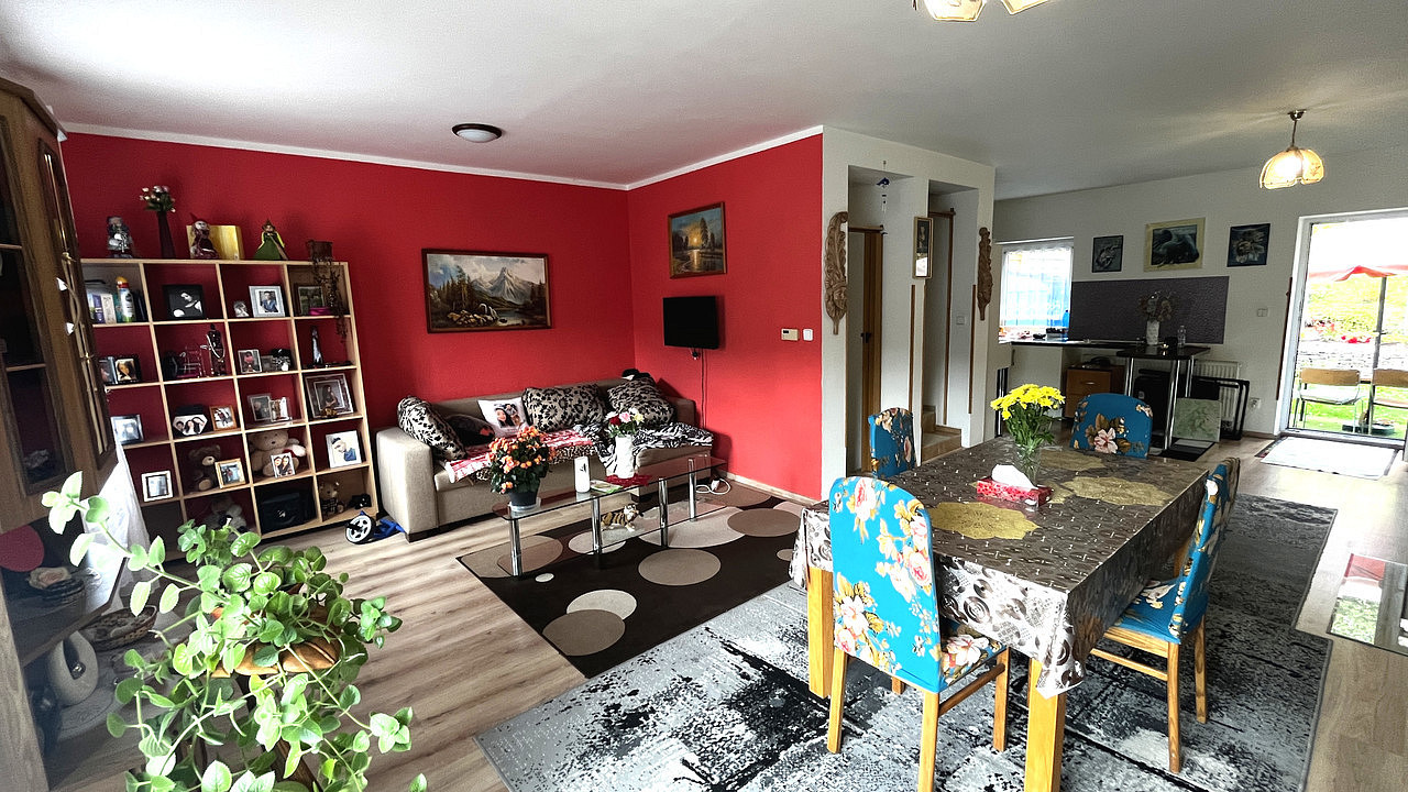Prodej domu 133 m² s pozemkem 303 m² – fotografie 2
