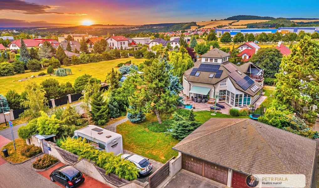 Prodej domu 305 m² s pozemkem 1 174 m², Plzeň – náhled fotky 31