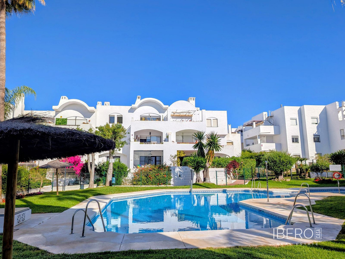 Piso 4+kk – Estepona, El Pilar - Más
