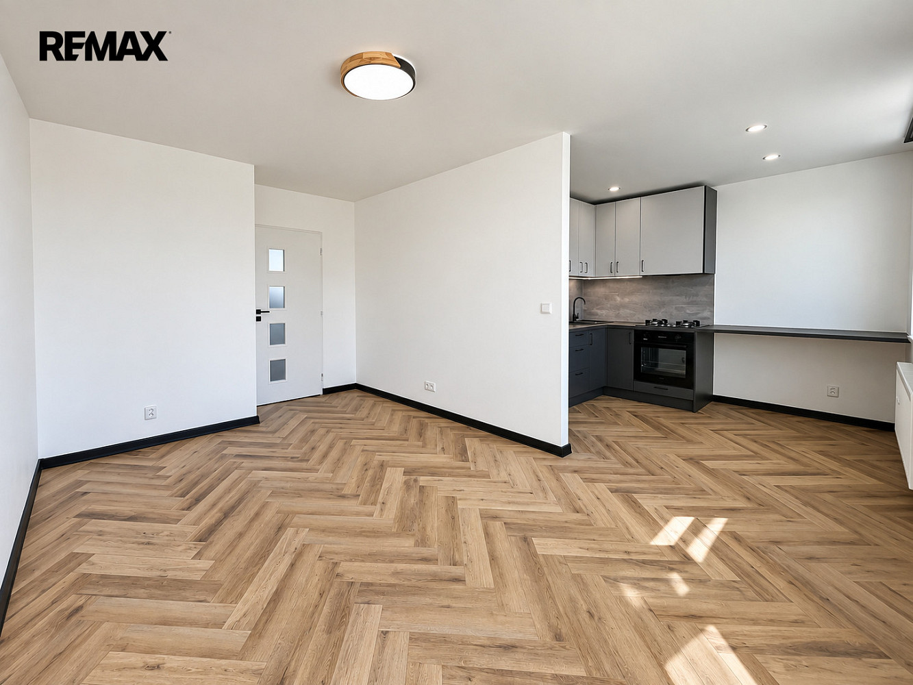 Pronájem bytu 3+kk 56 m² – fotografie 3