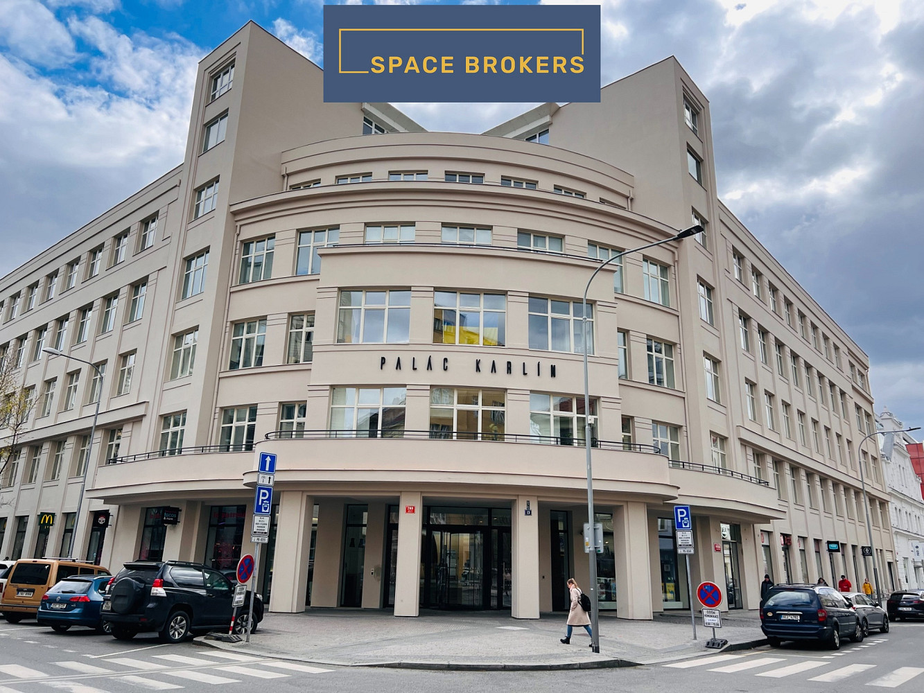 Pronájem kanceláře 550 m²