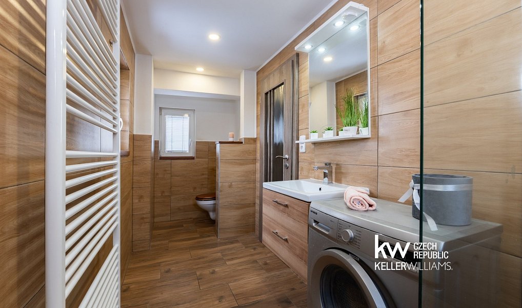Prodej domu 176 m² s pozemkem 469 m², Dubí – náhled fotky 8