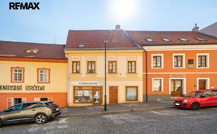 Prodej nájemního domu, činžáku 200 m², Vinařického, Slaný, okres Kladno