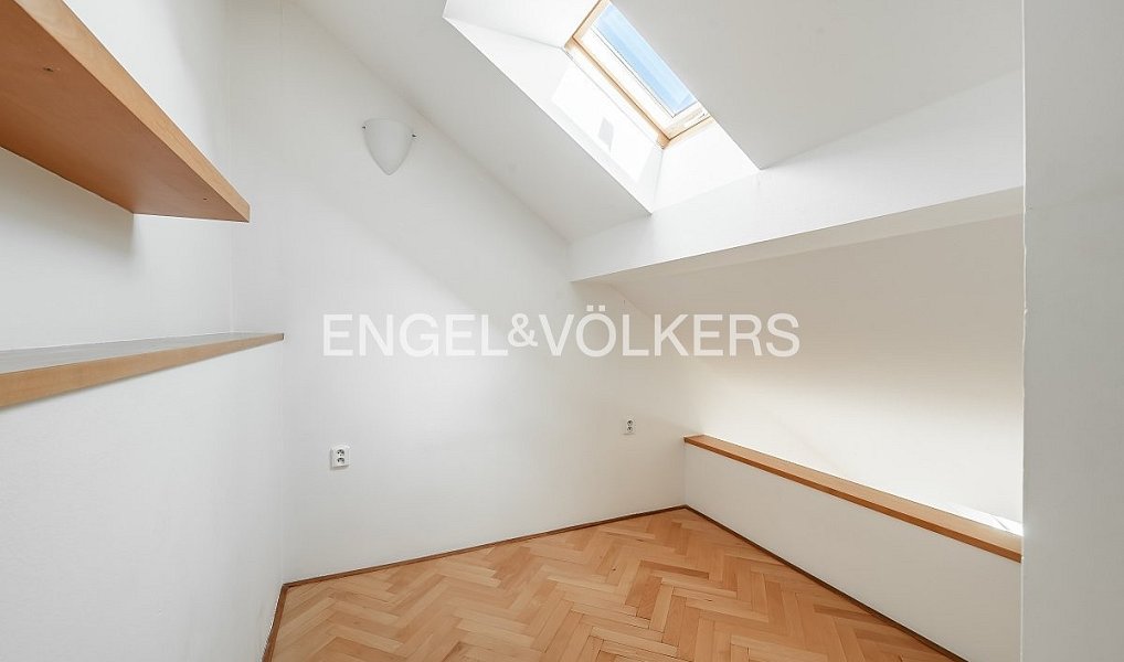 Pronájem bytu 2+1 98 m², Praha – náhled fotky 7