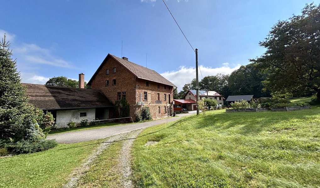 Prodej domu 300 m² s pozemkem 333 m², Líšnice – náhled fotky 26