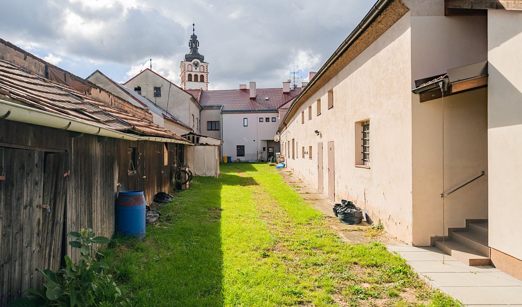 Prodej nájemního domu, činžáku 700 m², Chlumec nad Cidlinou – náhled fotky 17