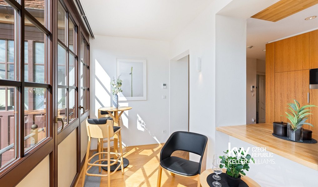 Prodej bytu 6+kk 231 m², Praha – náhled fotky 19