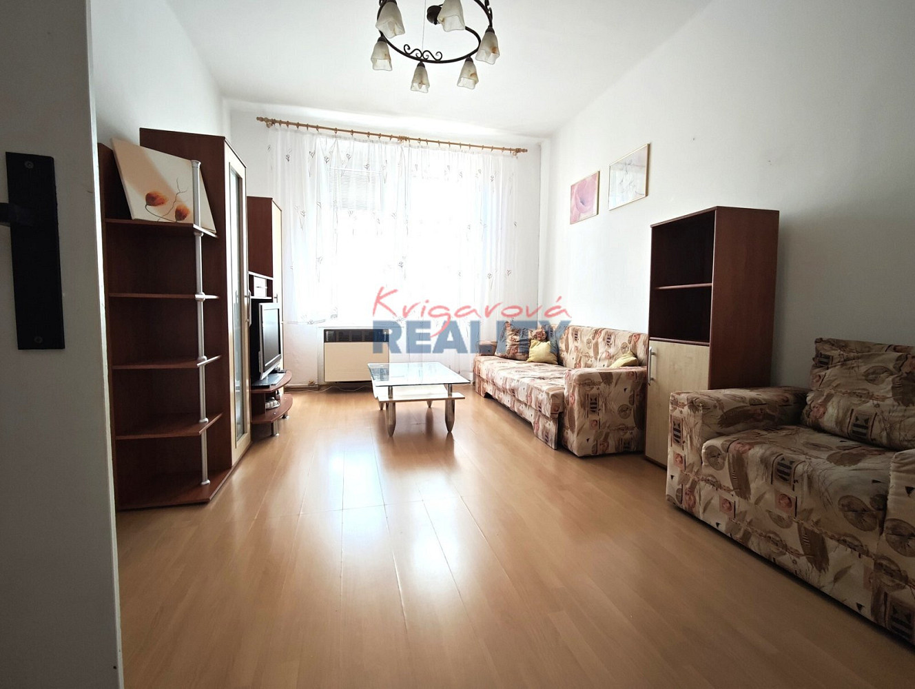 Pronájem bytu 1+1 64 m² – fotografie 4