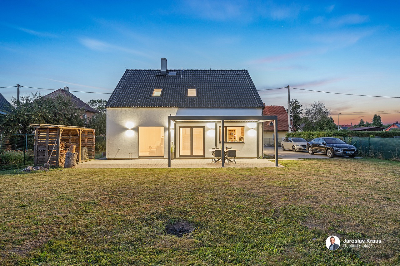 Prodej domu 147 m² s pozemkem 911 m² – fotografie 3