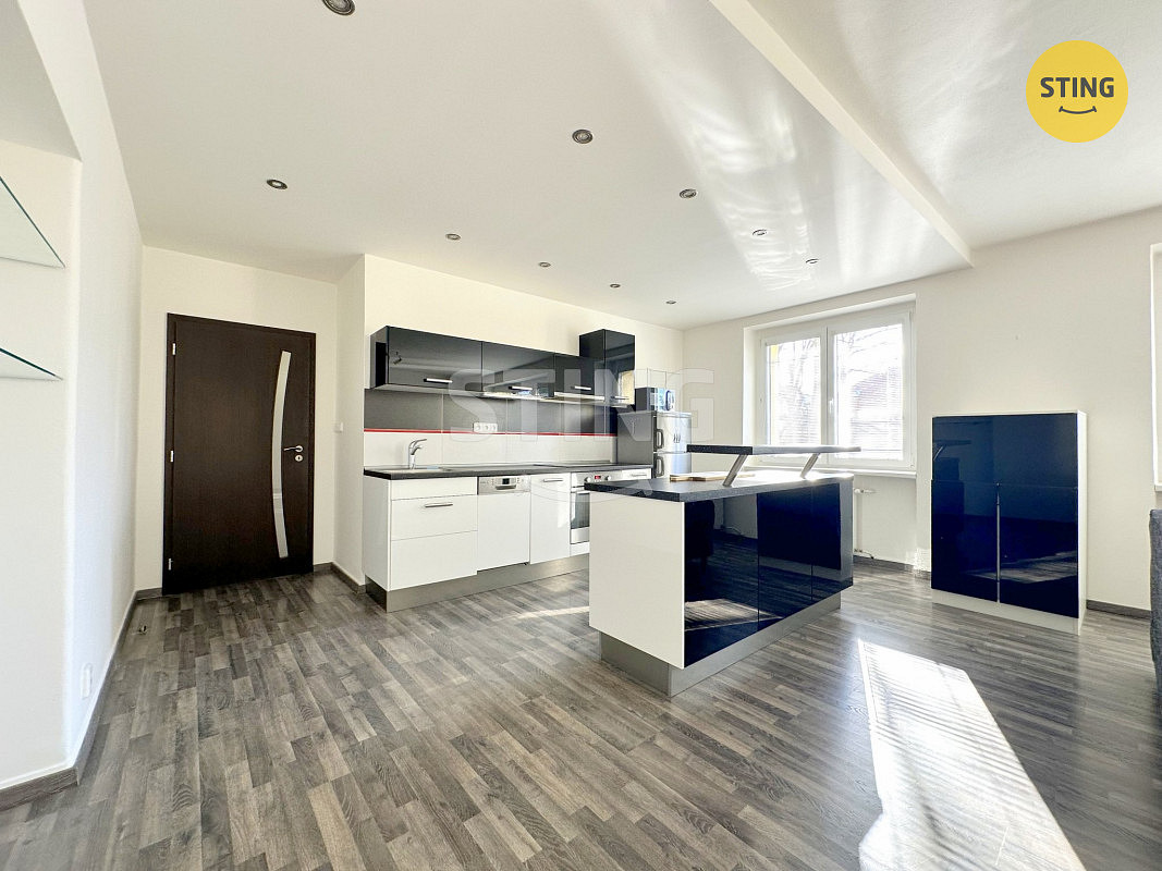Pronájem bytu 2+kk 73 m² – fotografie 2