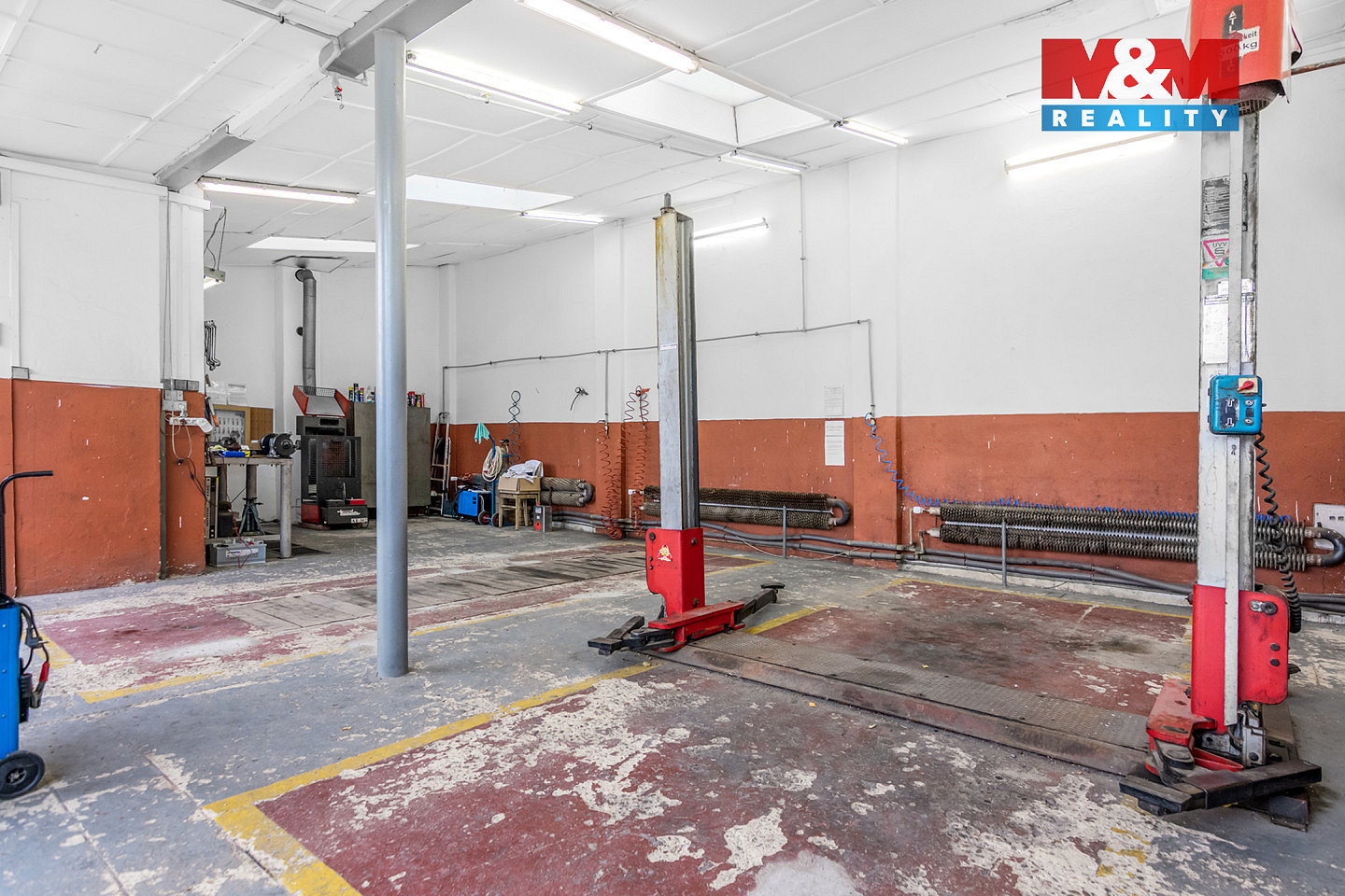 Pronájem obchodních prostor 2 357 m² — photo 3