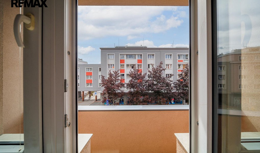 Prodej bytu 1+1 36 m², Hradec Králové – náhled fotky 3