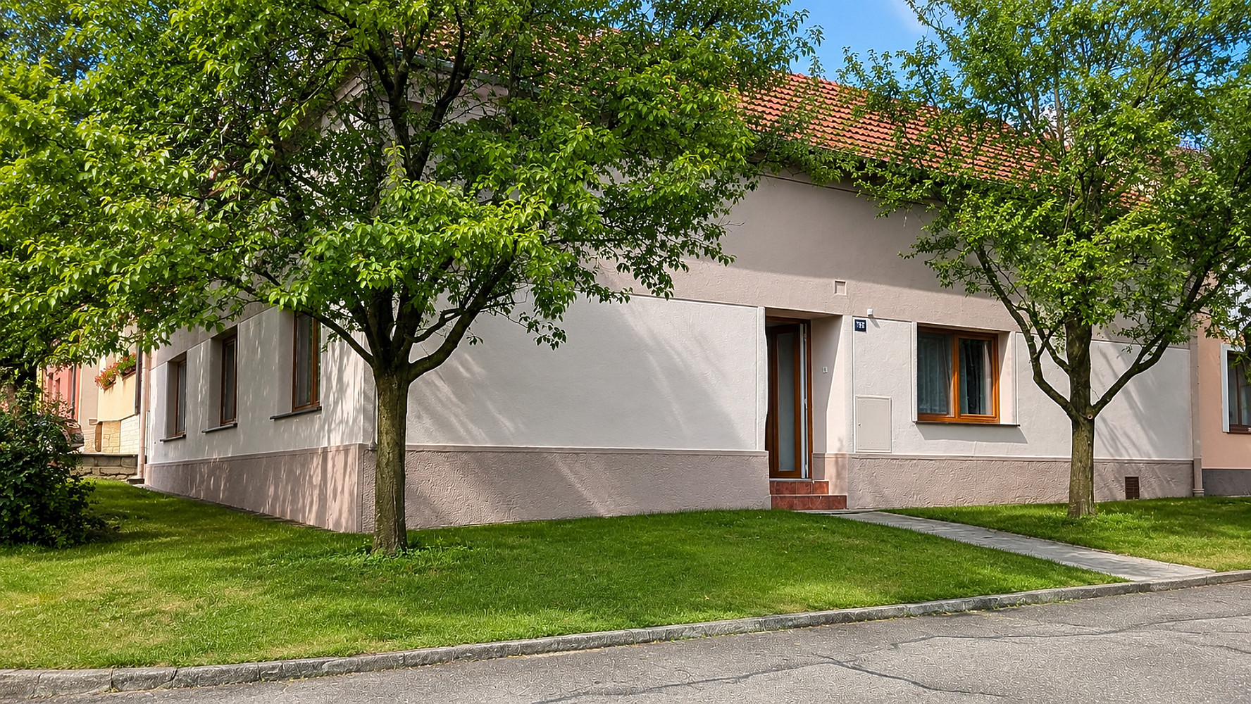 Pronájem domu 93 m² s pozemkem 93 m²