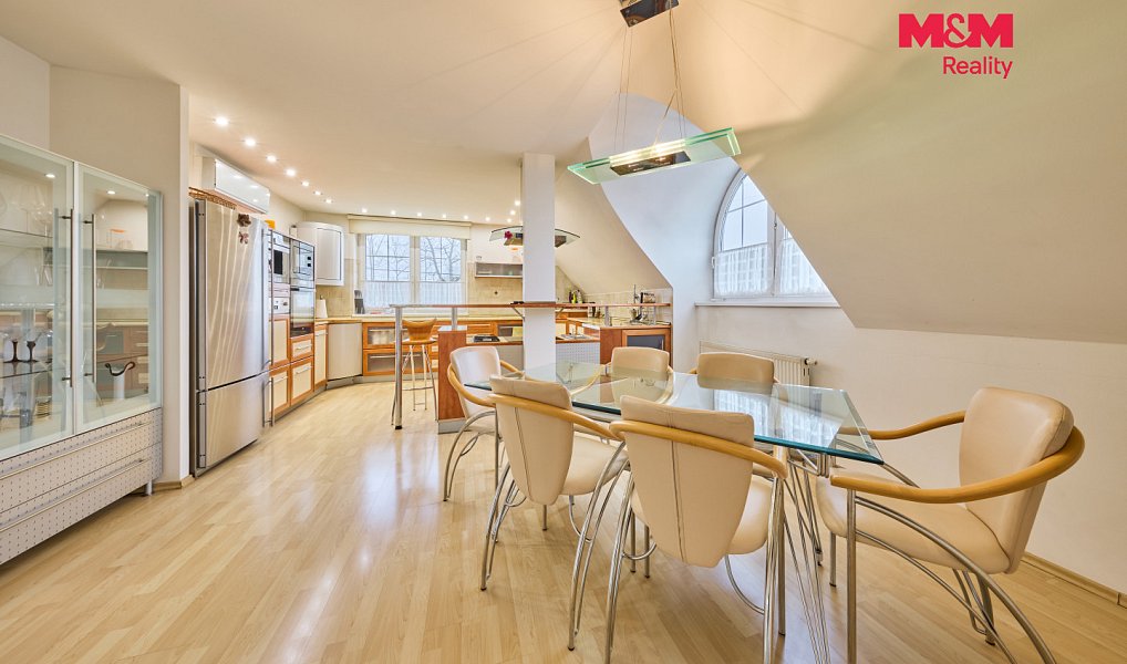 Pronájem domu 185 m² s pozemkem 1 755 m², Trutnov – náhled fotky 8