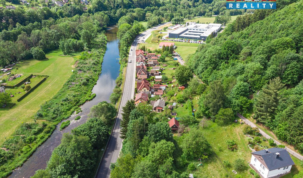 Prodej stavebního pozemku 1 977 m², Líšný – náhled fotky 4