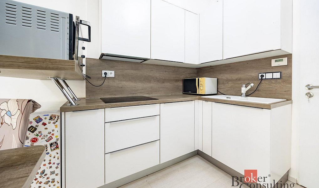 Prodej bytu 1+kk 35 m², Praha – náhled fotky 5