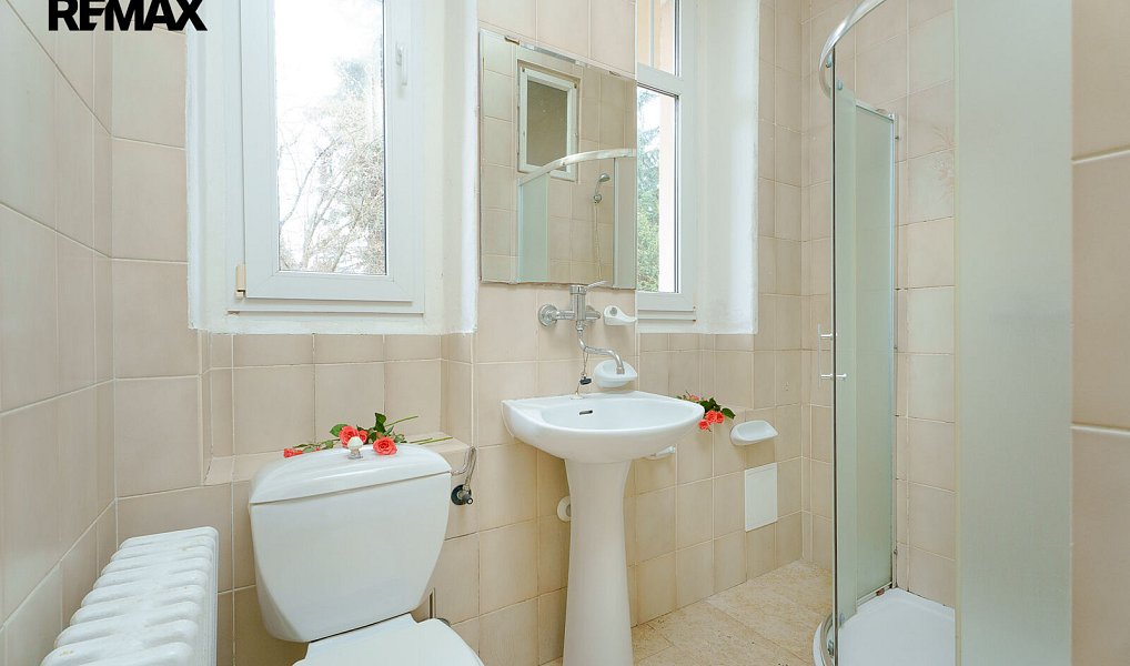 Prodej domu 269 m² s pozemkem 496 m², Praha – náhled fotky 9