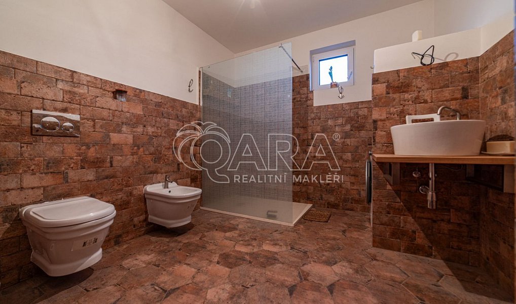 Prodej domu 105 m² s pozemkem 2 043 m², Lochovice – náhled fotky 16