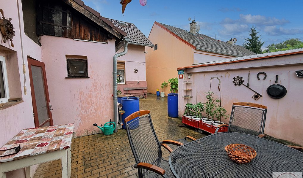 Prodej domu 110 m² s pozemkem 170 m², Žalhostice – náhled fotky 12