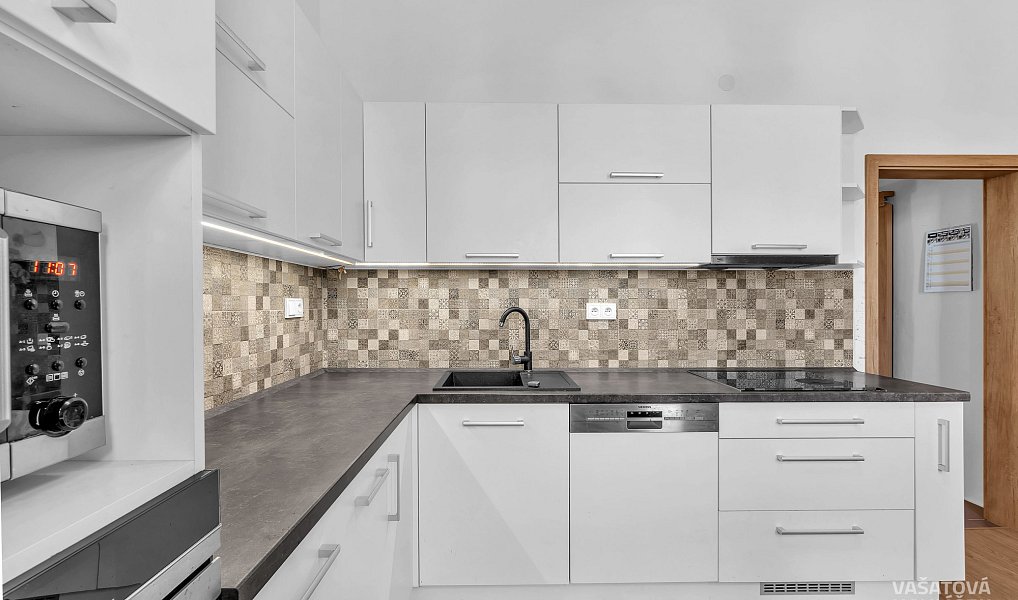 Prodej bytu 3+1 80 m², Hradec Králové – náhled fotky 5
