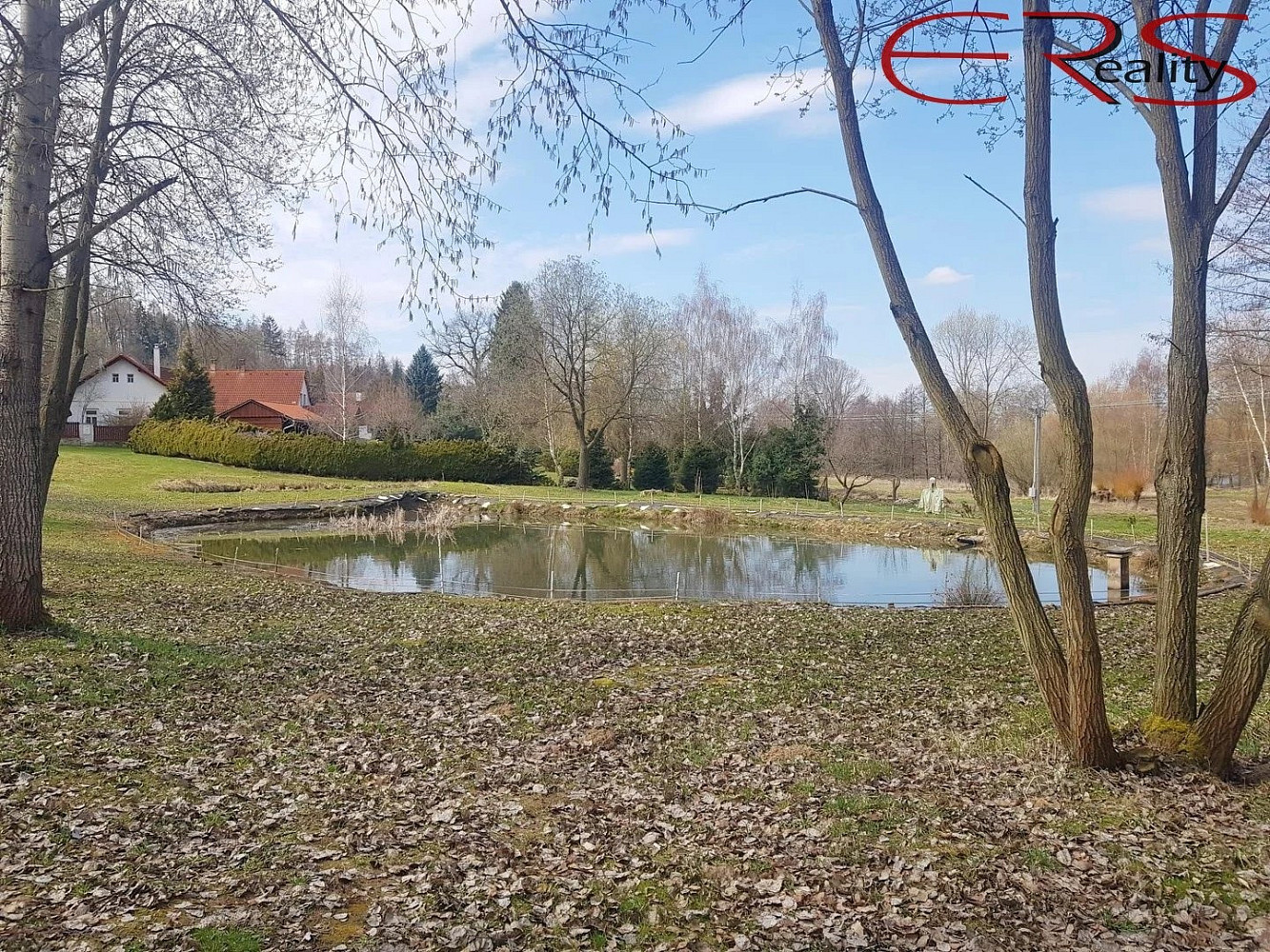 Prodej stavebního pozemku 945 m² – fotografie 4