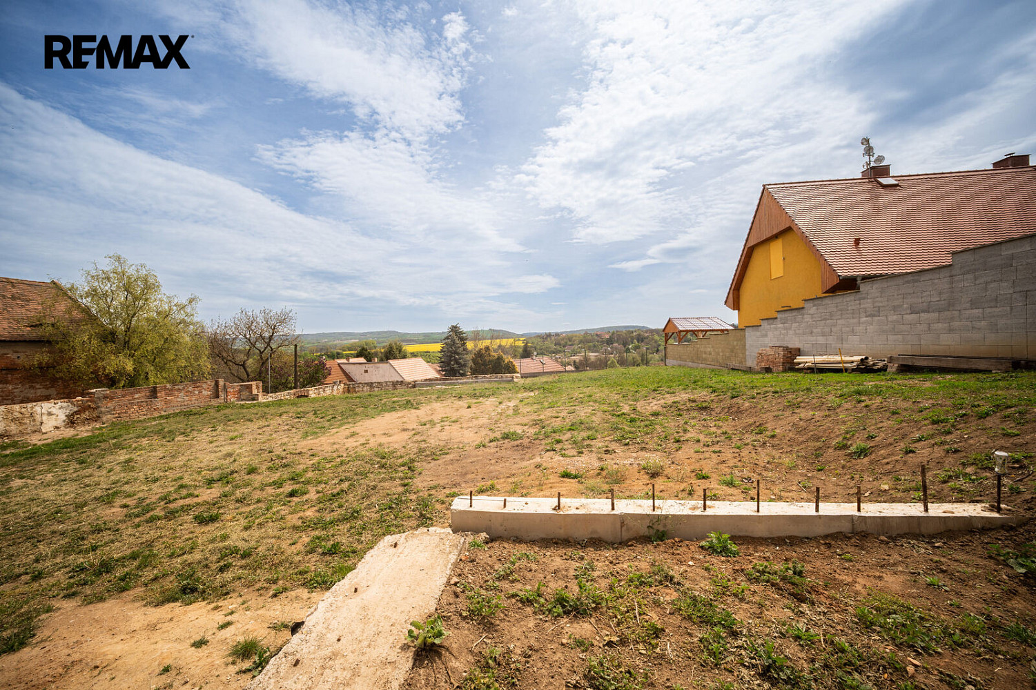 Prodej stavebního pozemku 820 m² – fotografie 5