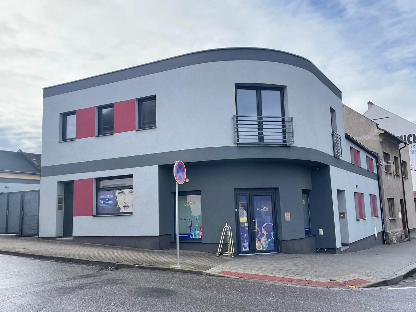 Pronájem komerčního objektu (jiného typu) 37 m² – fotografie 2