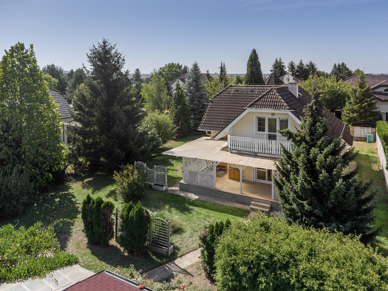 Prodej domu 295 m² s pozemkem 1 173 m²