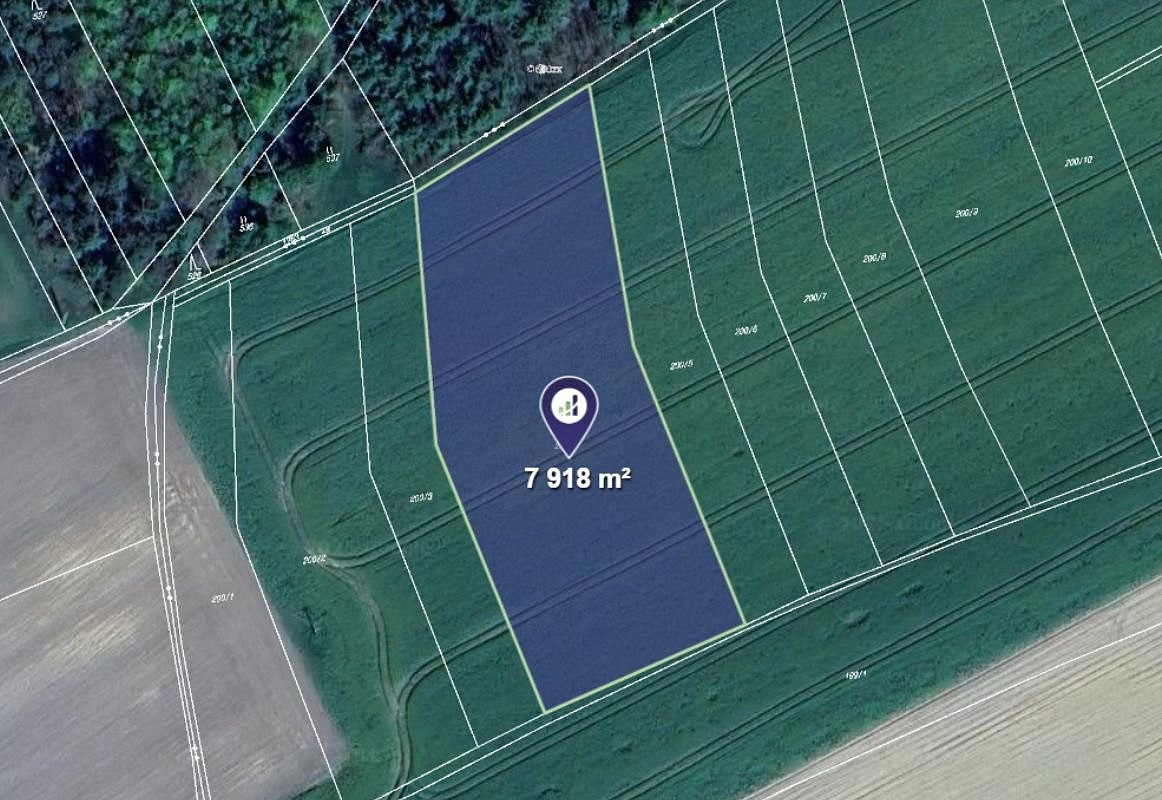 Prodej pole 7 918 m²