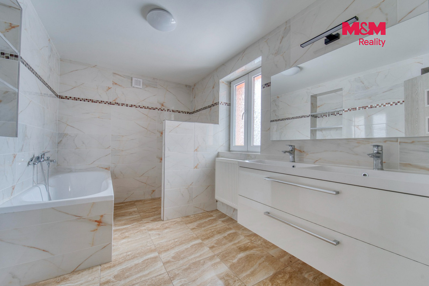 Prodej domu 98 m² s pozemkem 312 m² – fotografie 2