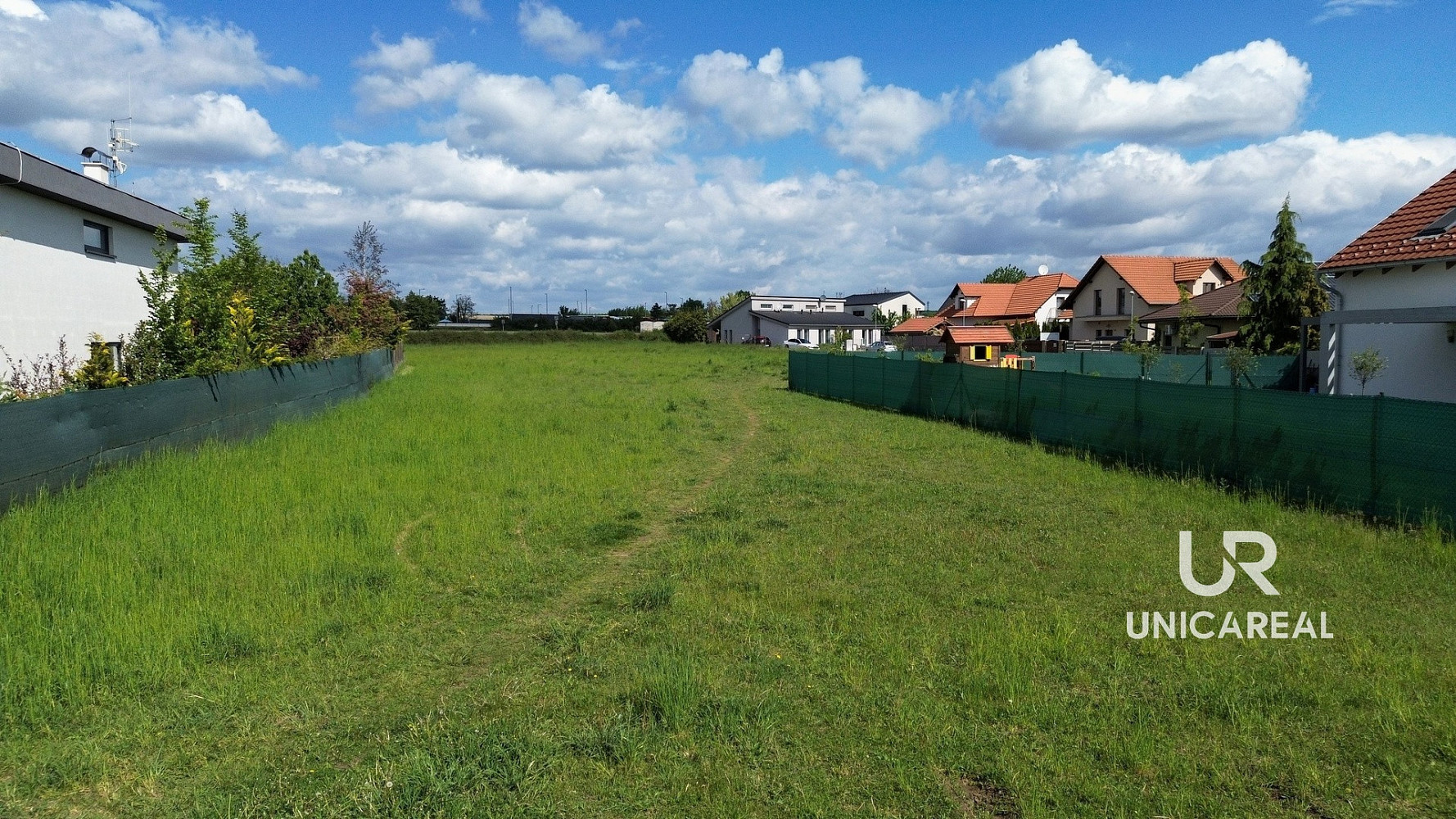 Prodej stavebního pozemku 1 324 m² – fotografie 2