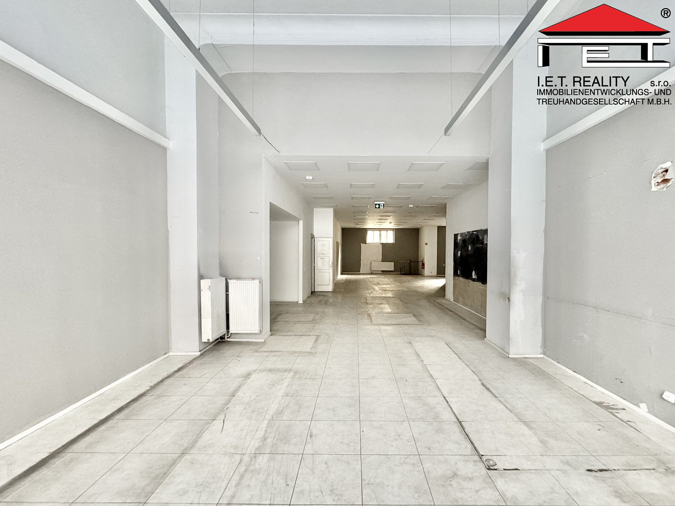Pronájem obchodních prostor 212 m² — photo 3