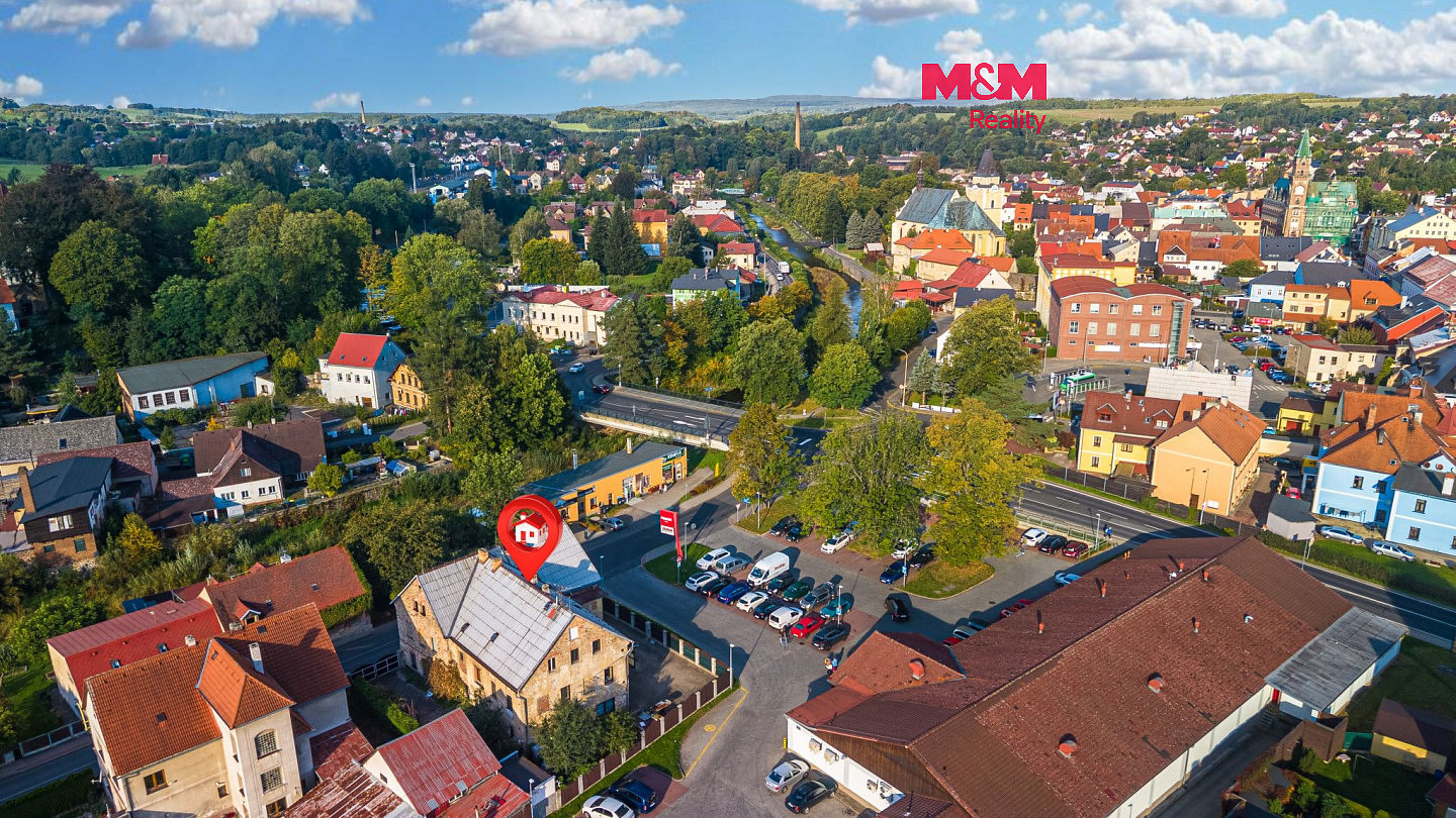 Prodej domu 450 m² s pozemkem 692 m²