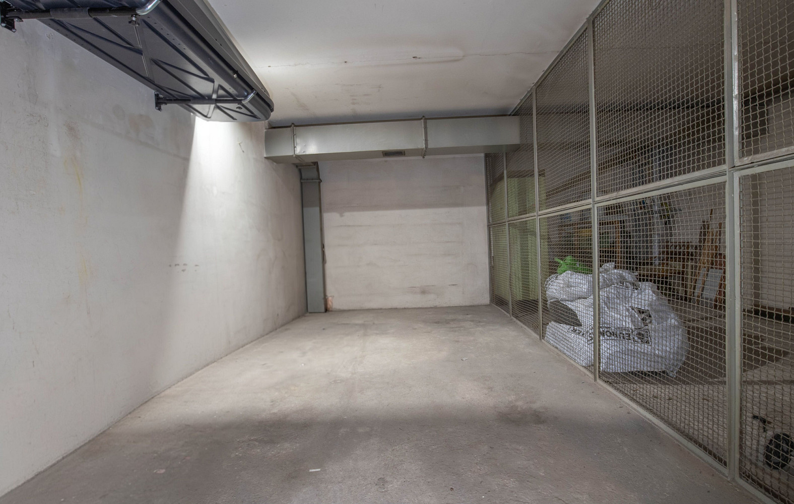 Praha / Vokovice, garáž 16 m2 na prodej – fotografie 4