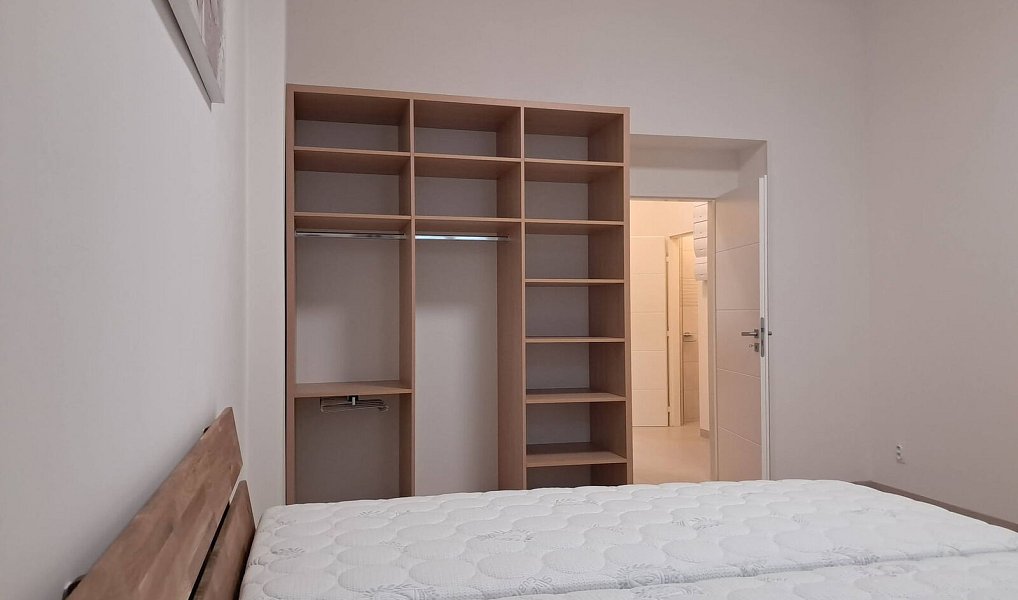 Pronájem bytu 3+kk 65 m², Praha – náhled fotky 13