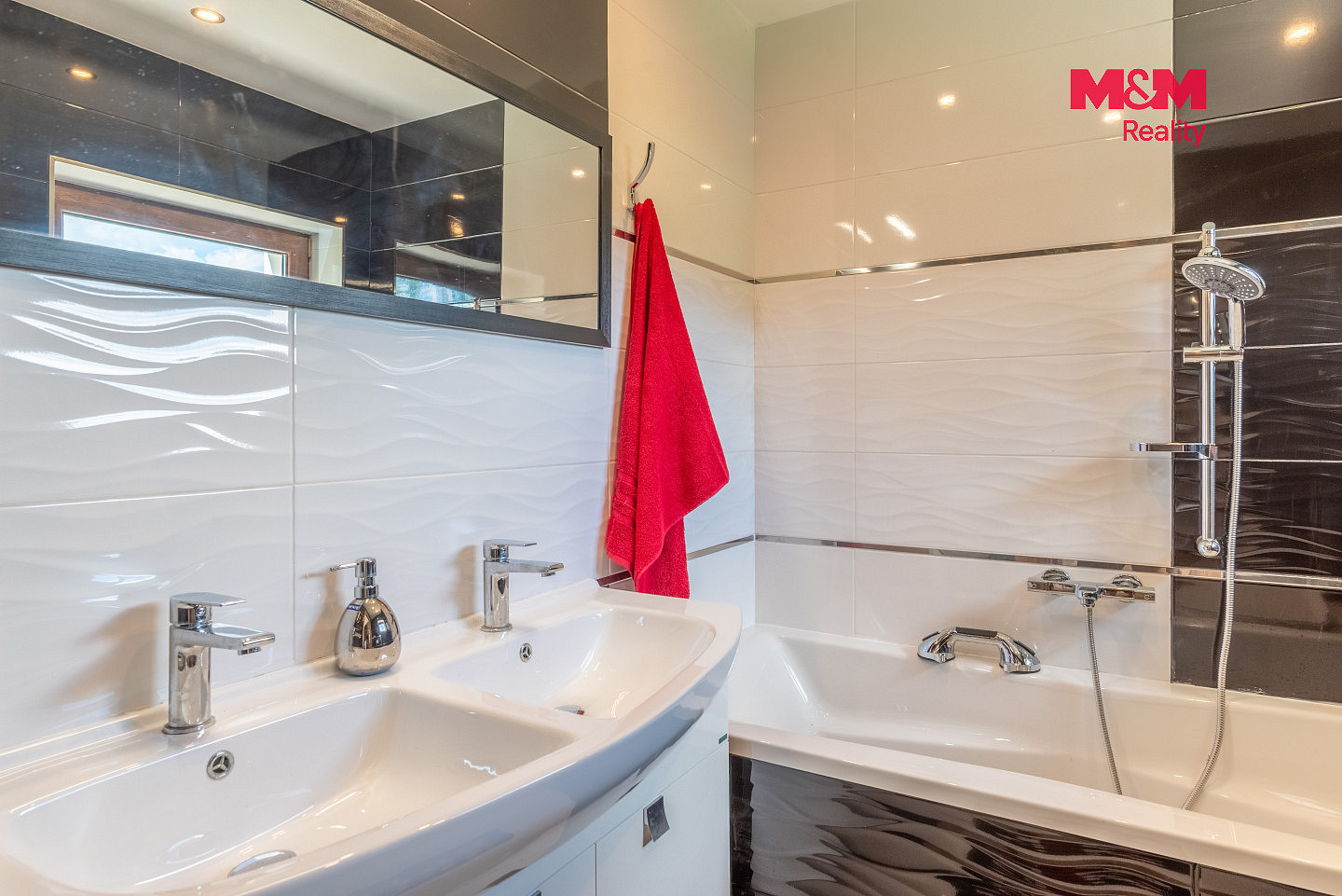 Prodej domu 187 m² s pozemkem 1 270 m² — photo 4