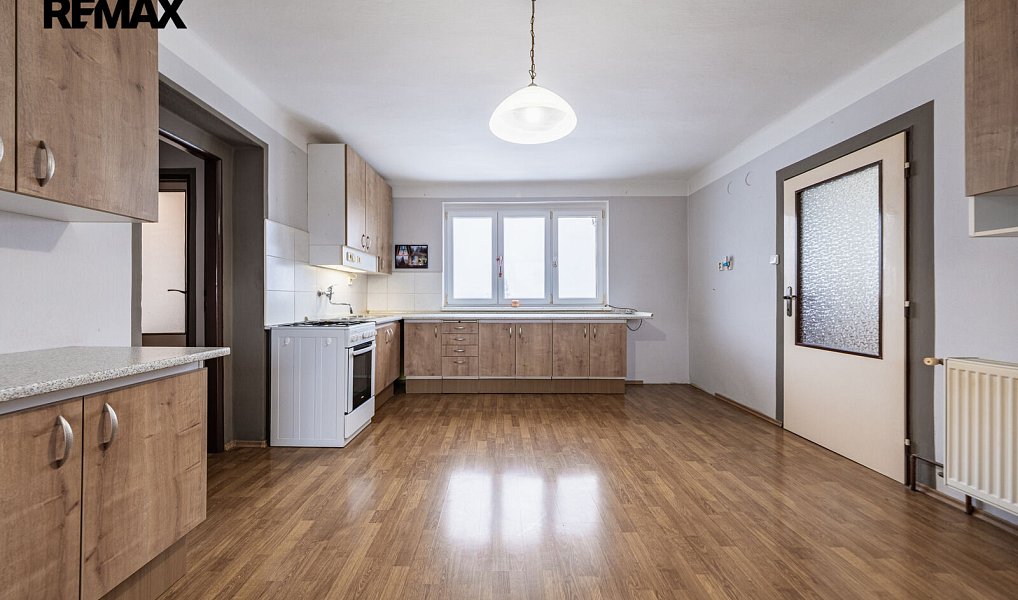 Prodej domu 200 m² s pozemkem 3 180 m², Blatno – náhled fotky 22