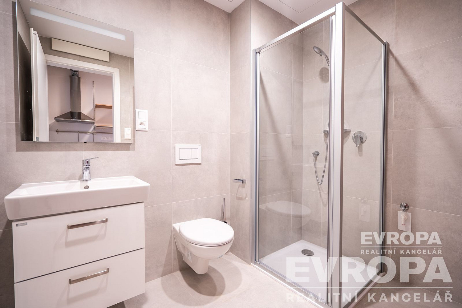 Pronájem bytu 1+kk 29 m² – fotografie 3